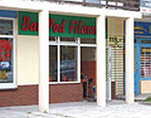 bar pod filarami